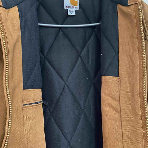 SOLD Carhartt Jacket - Picture 3 of 7